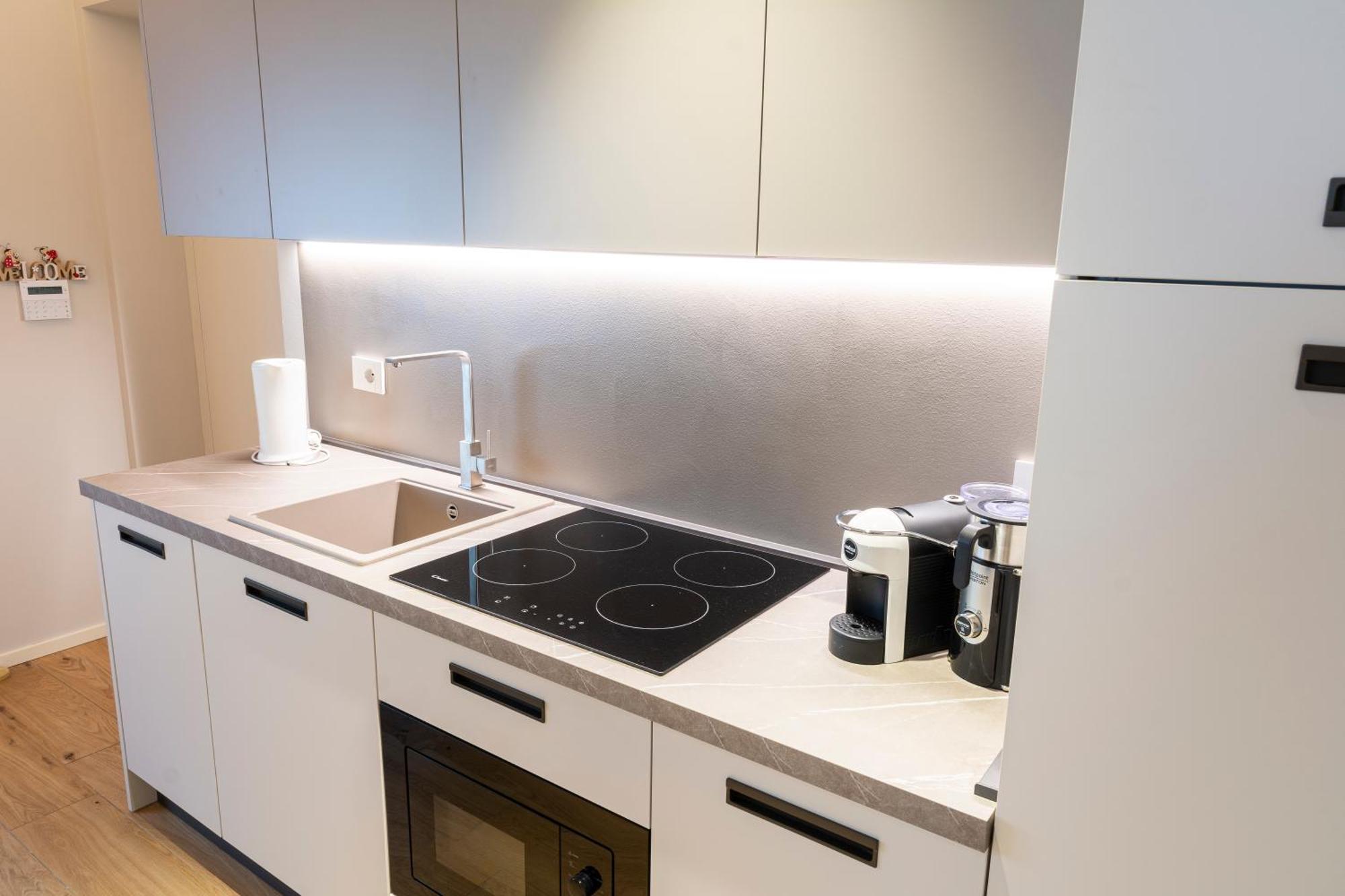 B&B Alpen Suite ปอนเตดีเลโญ ภายนอก รูปภาพ