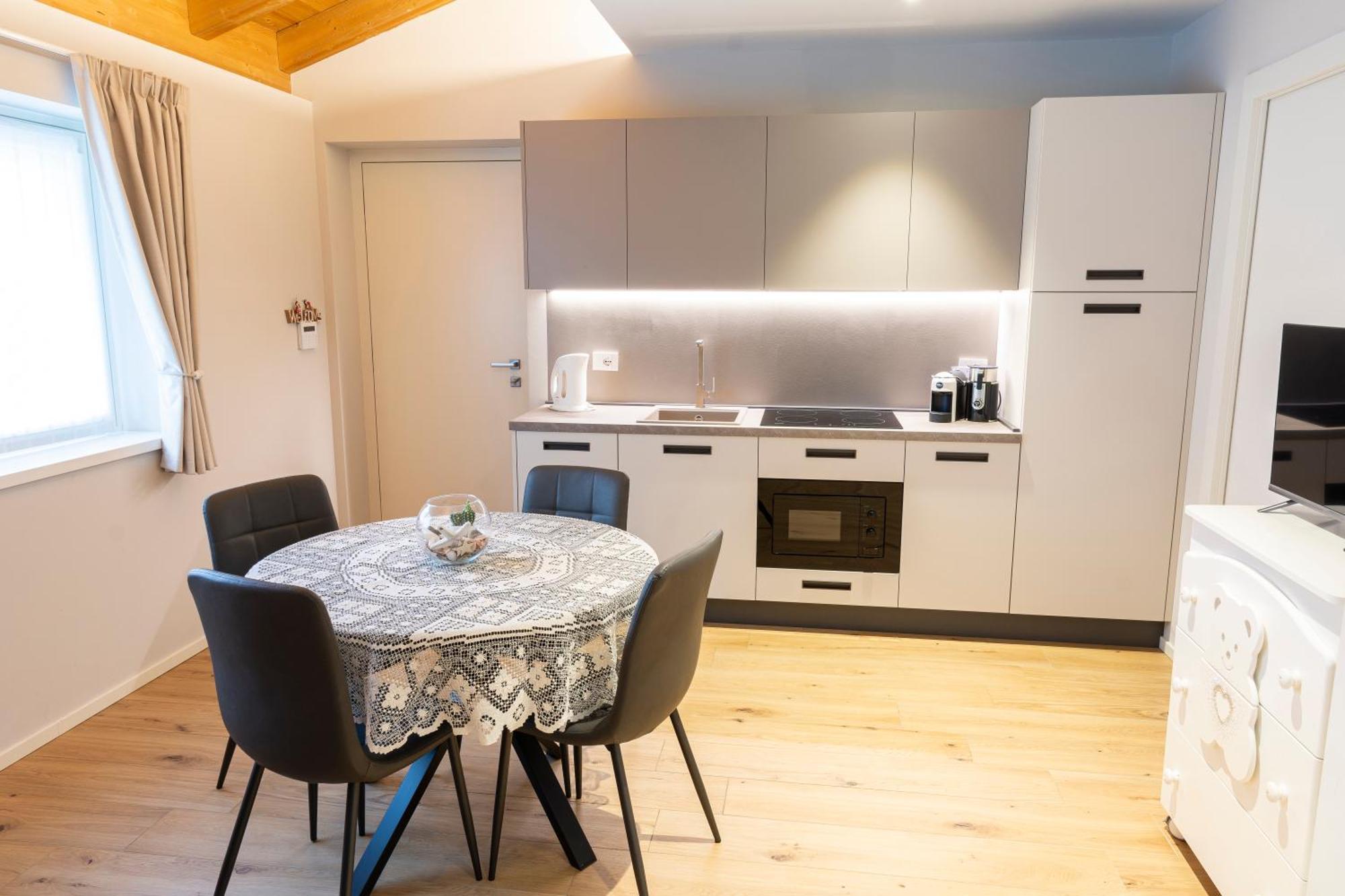 B&B Alpen Suite ปอนเตดีเลโญ ภายนอก รูปภาพ